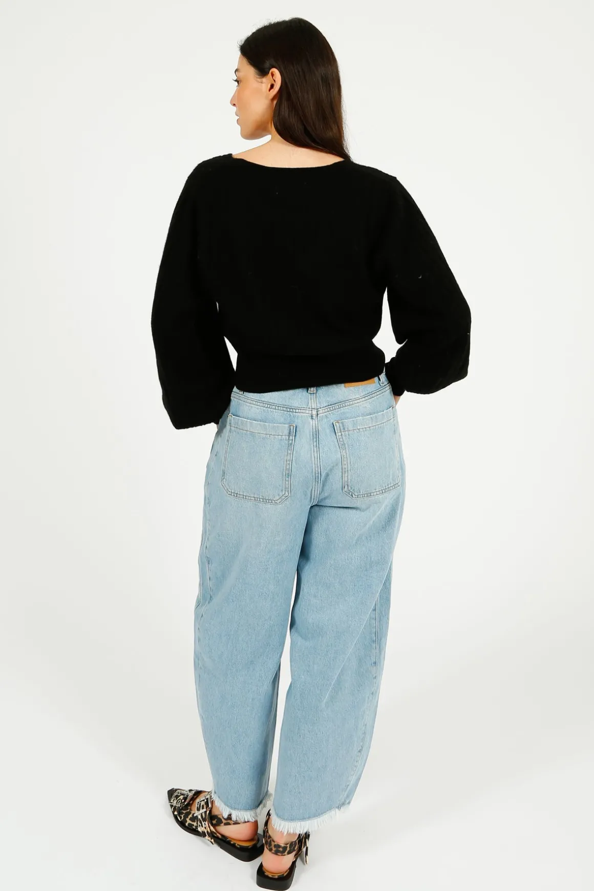 C-RUSH Kim Cross Over V in Black