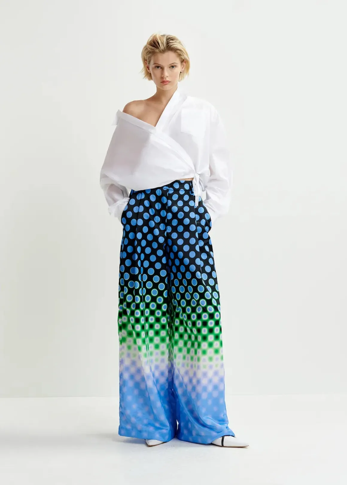 EA Hare Wide Wrap Shirt in White