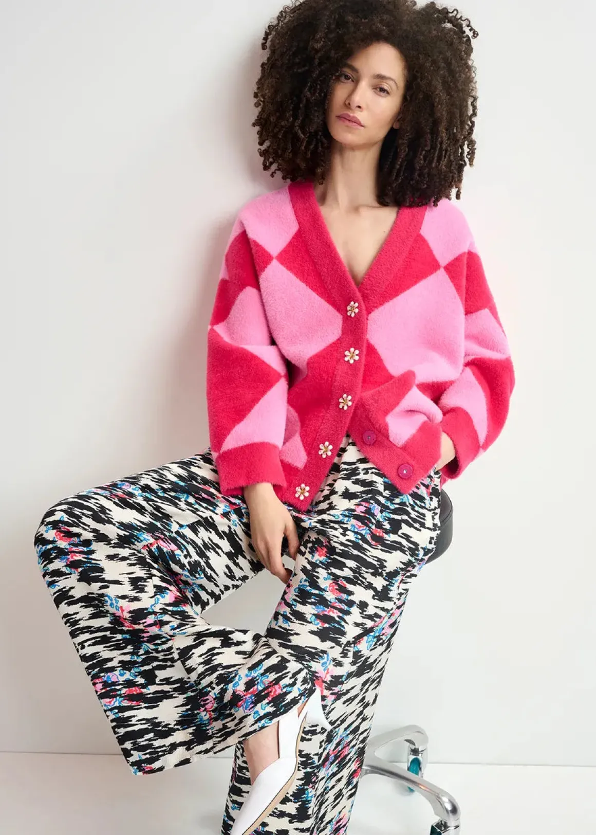 EA How Knitted Oversized Cardigan