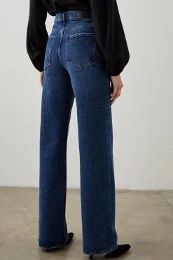 RAILS Getty in Moonlit Ocean