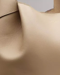 Ru0026B Slade Tote in Cream