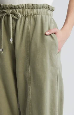 Ru0026B Ultra Featherweight Jordon Pant in Jade
