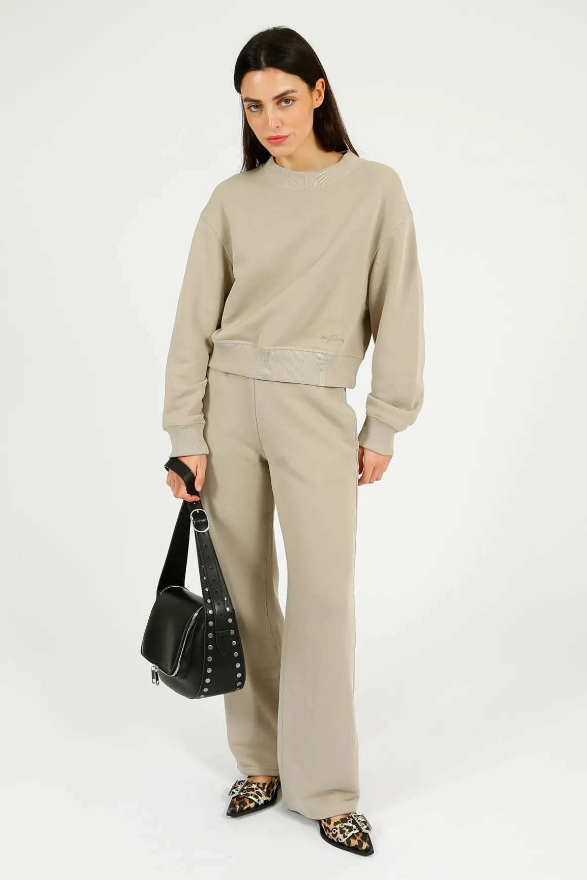 Ru0026B Vintage Terry Wideleg Sweatpant in Fossil